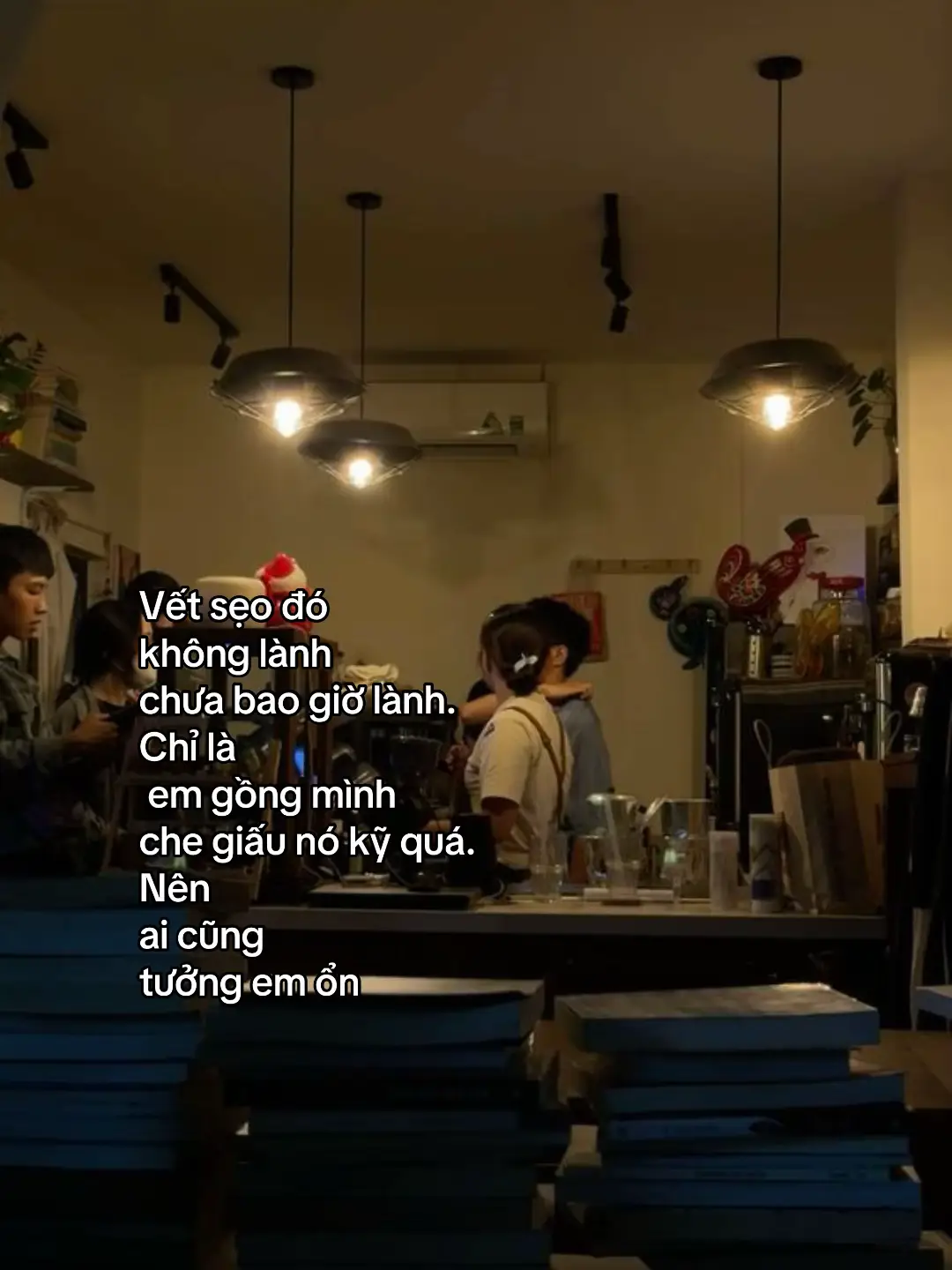 em đang cố gồng mình che giấu nó hoi