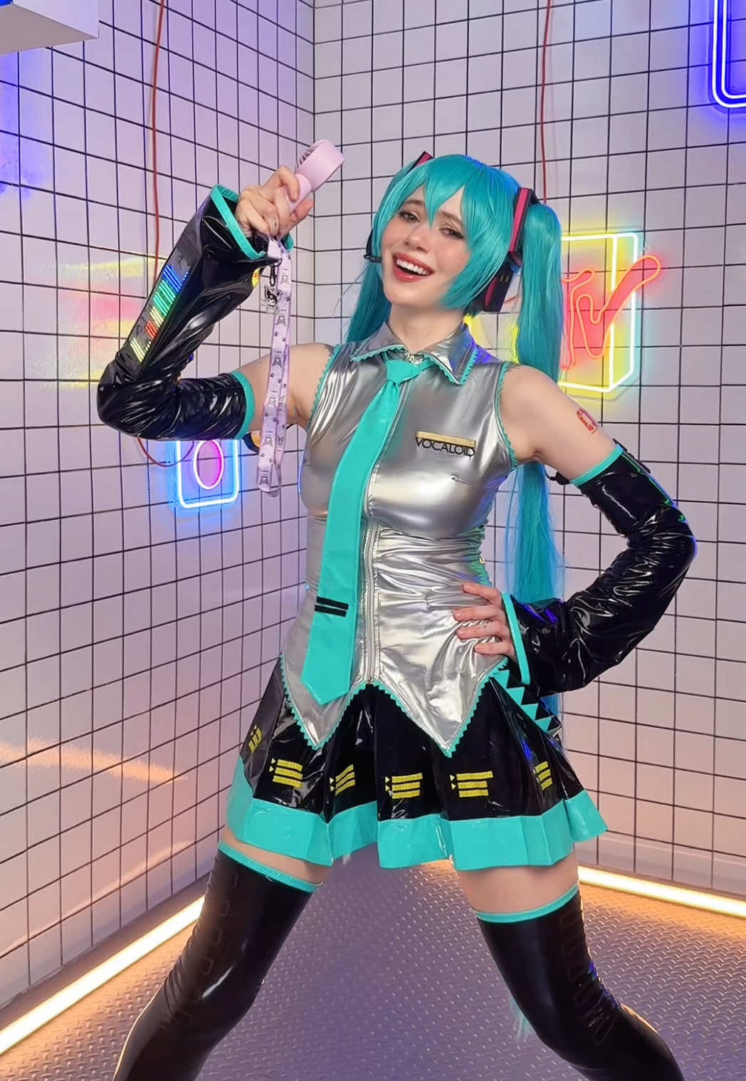 UHA-HA-HA #miku #mikucosplay #mikuhatsune #mikuhatsunecosplay #vocaloid #vocaloidcosplay #vocaloidhatsunemiku 