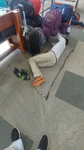 ভেবেচিন্তে মালদ্বীপ হাসবেন 