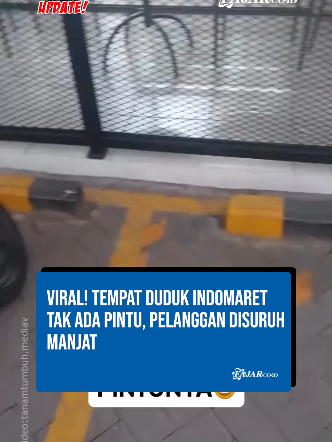 Viral! Tempat Duduk Indomaret Tak Ada Pintu, Pelanggan Disuruh Manjat Sebuah video lucu sekaligus bikin geleng-geleng kepala viral di media sosial. Rekaman itu memperlihatkan kondisi tempat duduk di salah satu gerai Indomaret yang belum memiliki akses pintu masuk. Alhasil, pelanggan yang ingin duduk terpaksa disuruh memanjat pagar pembatas. Dalam video tersebut, costumer memperlihatkan pagar pembatas yang tidak memiliki pintu masuk. Aksi ini langsung menyita perhatian warganet, terlebih dipagar pembatas tertulis 