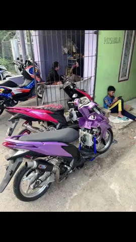 bersama kzrnya @CBS RACING 84 #vario #kzrgank #vario125old #maticundercover #ogahjinjit #vavarioan #variokzr #vario125 