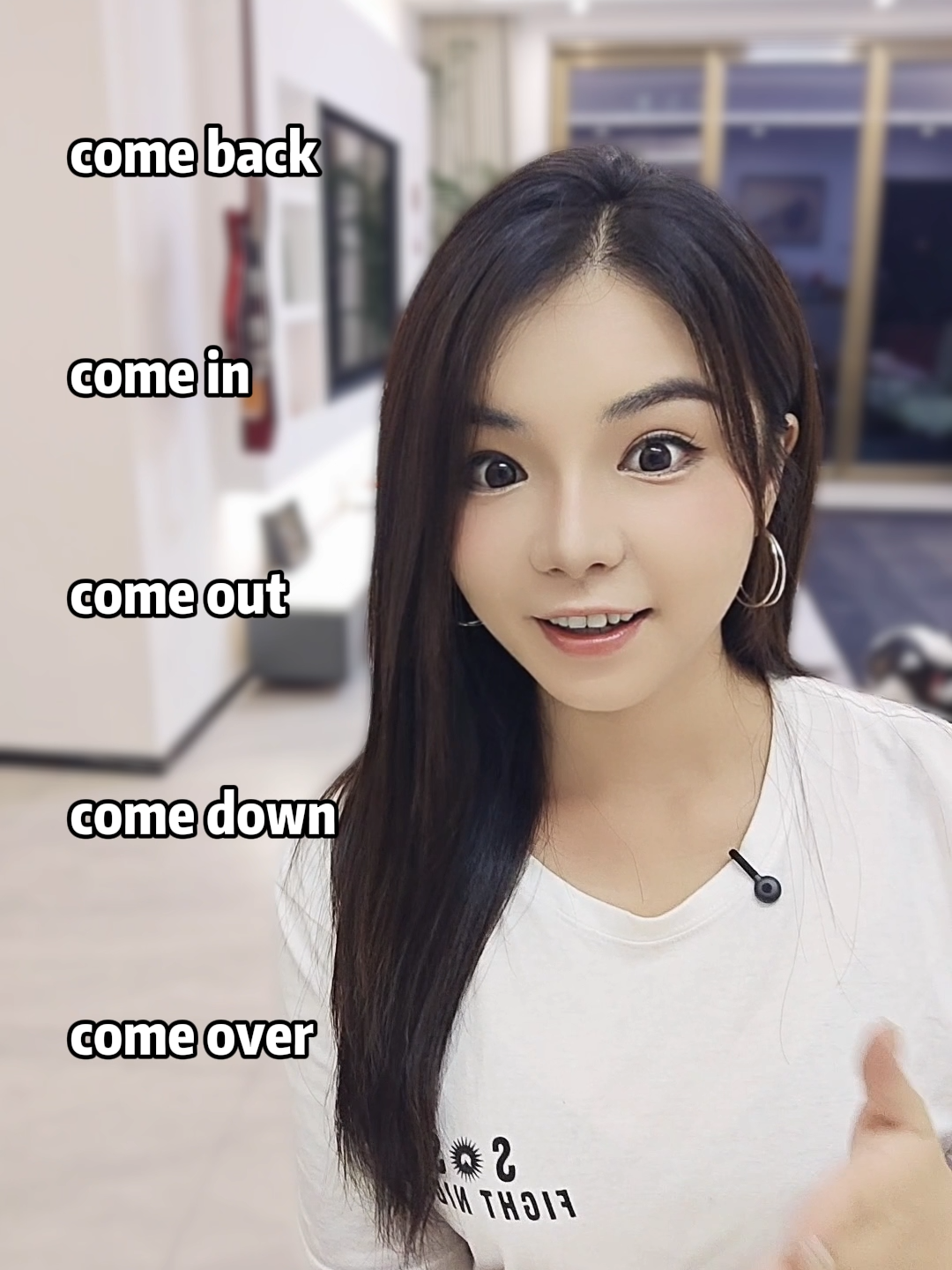 Come: 来 (lái) Come back: 回来 (huí lái) Come down: 下来 (xià lái) Come in: 进来 (jìn lái) Come out: 出来 (chū lái) Come over: 过来 (guò lái) 🔥Join my Beginner Course to learn more Chinese! Link in bio ☺🙌 #learningchineseforbeginners #chineseforbeginners #chineselanguageforlearners #chinesewords #chinesevocabulary #learnchinese #learnchineseonline #chineseteacher #studychinese #chinesewithmegan #studychineselanguage #chineselanguage #chineseexpressions #chinatravel