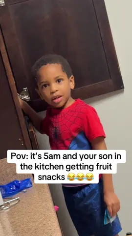 Tell me you’re a mom without telling me you’re a mom 😭 #MomLife #TikTokParenting #5AMVibes #SnackAttack #FunnyMoments #relatable #momhumor 