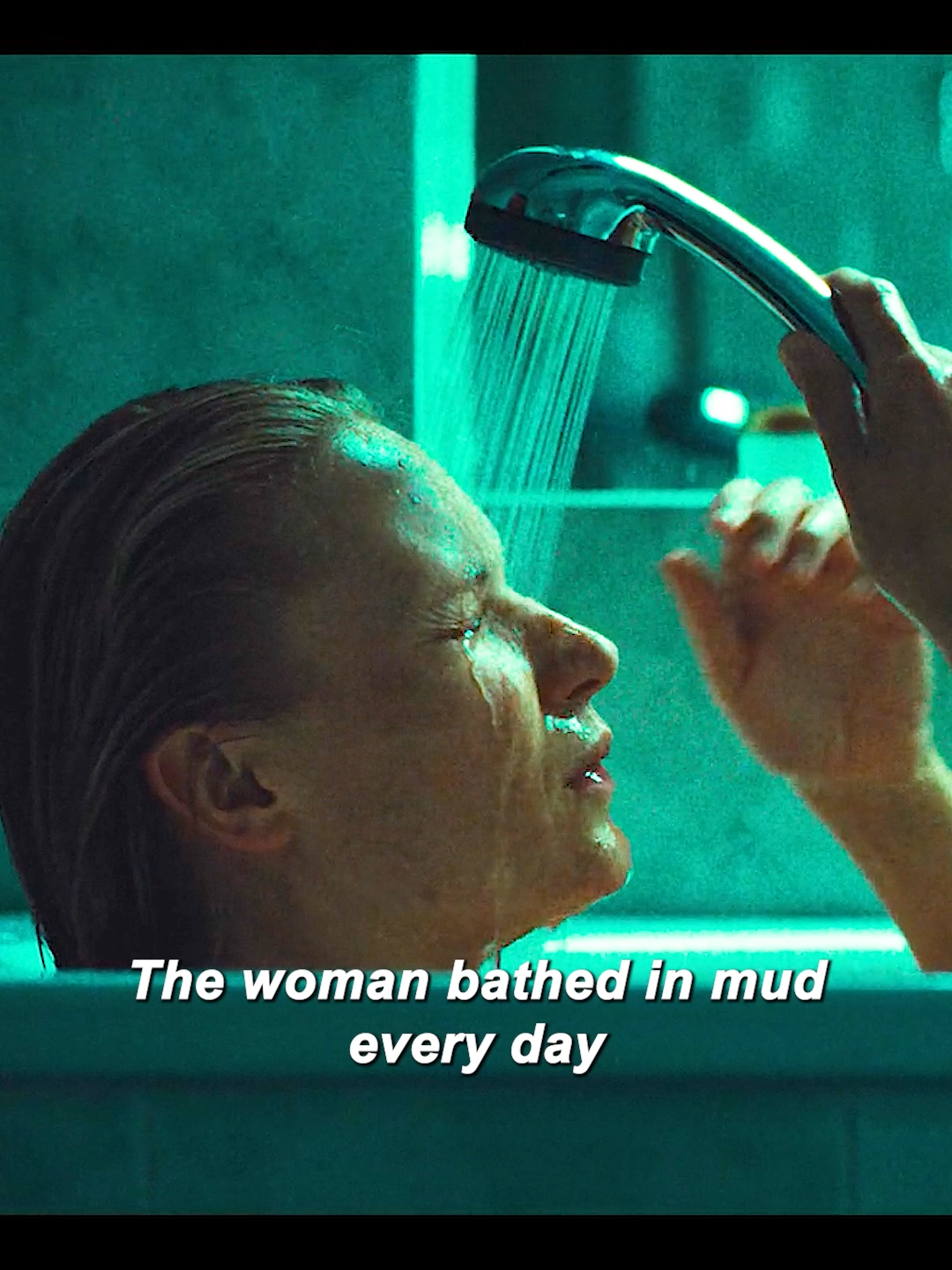 The woman bathed in mud every day.#suspense #fyp #tiktoker #movie #usa