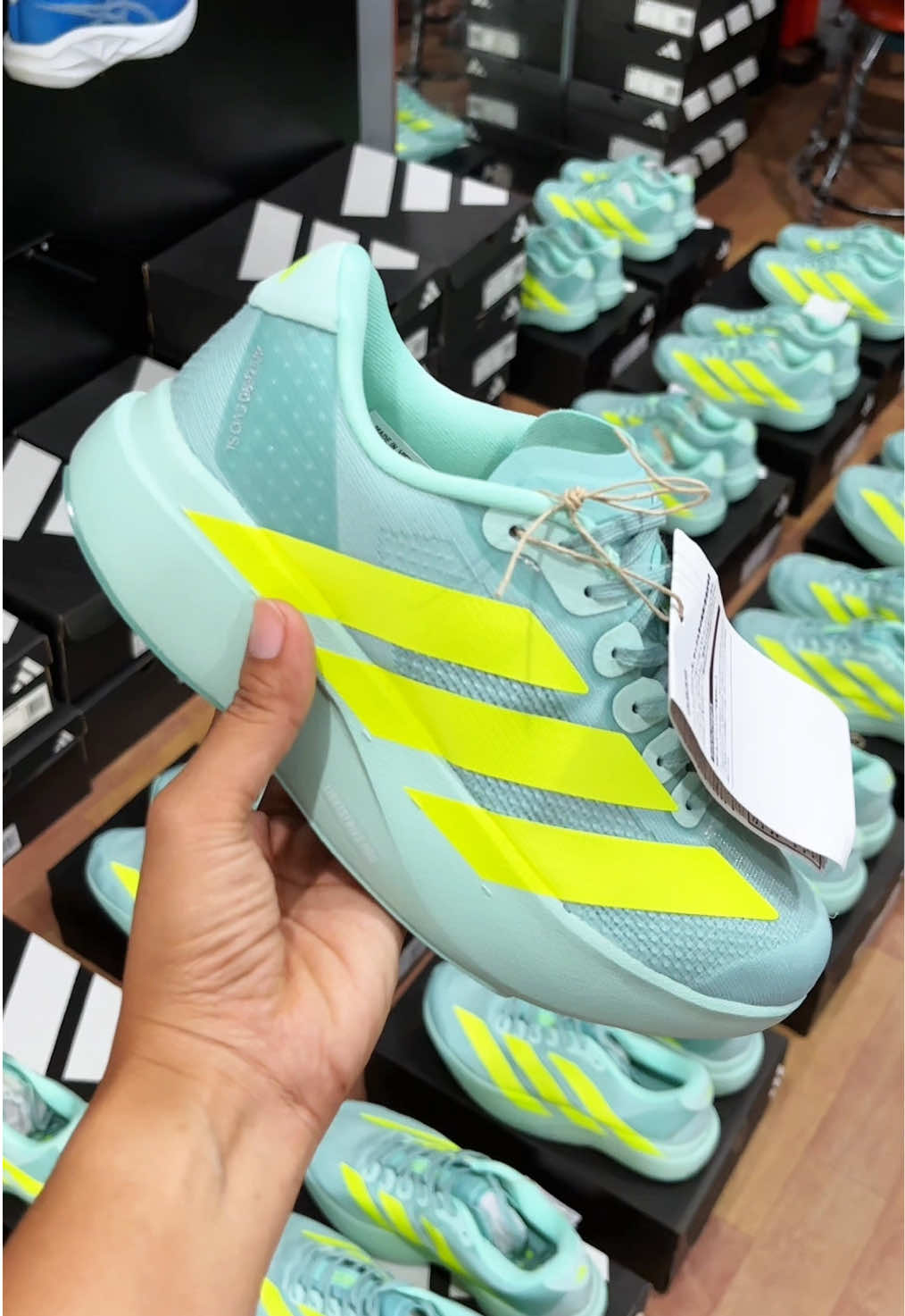Warna baru Aqua Flash Lucid Lemon  #runningshoes #evosl #Running #pro4 #fyp #foryoupage #dailyrunning 