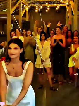 Bride holding flower farce,the last one is the most fun #funny #boygirl #interesting #warm #prank 