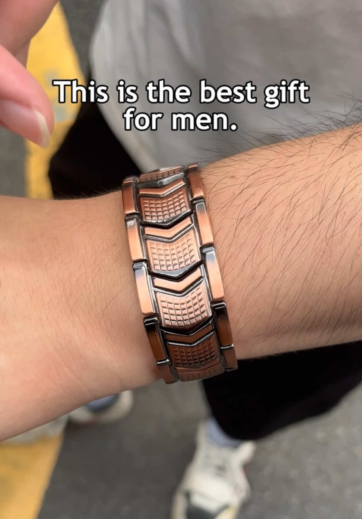 Dude, you need this bracelet. It can help you become a real man again. #fyp #foryoupage #jointpainrelief #arthritisrelief #circulationboost #sleepbetter #fatiguerelief #naturalhealing #SelfCare #copperbracelet #magneticbracelet #healthyliving #tiktokshop #tiktokmademebuyit