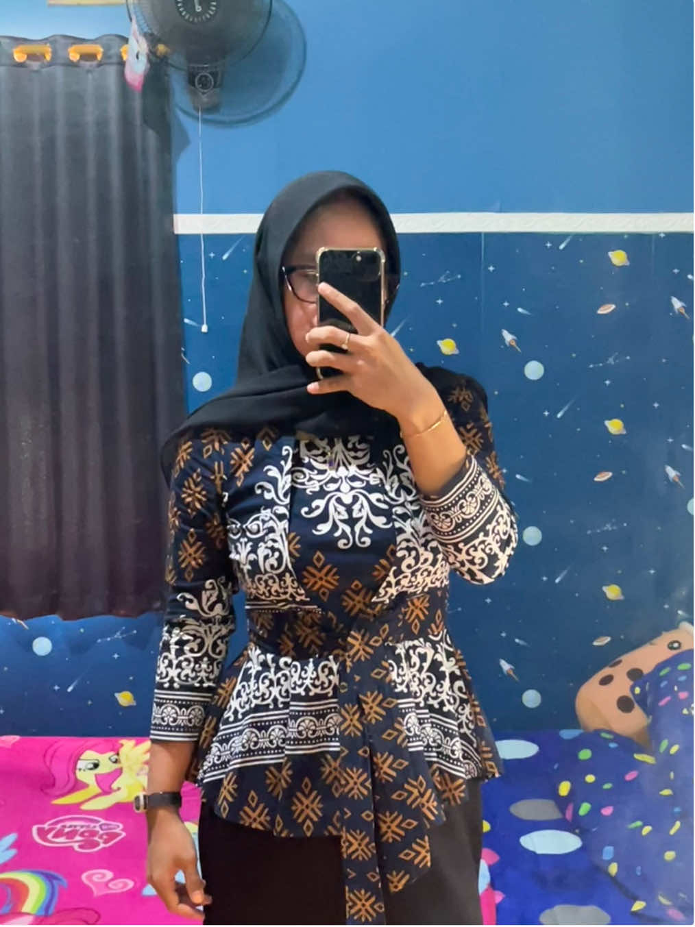 Batik lucuuu #batik #batikfitbody #batiknavy #batiklucu #kemejabatik 