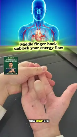 This “Middle Finger Hook” was taught by an old Chinese doctor from Yunnan. If it feels sore when you bend the finger, your energy flow is blocked. Do 30 reps a day — your future self will thank you! Does it hurt when you try it? Comment “Pain” if yes. #handexercise #acupressure #naturalhealing #energyflow #dailypractice