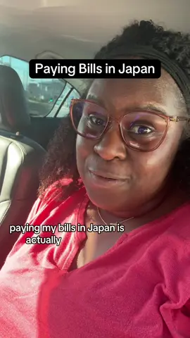 Paying your bills… at the convenience store?? Japan really said ✨ grab a snack and clear your debt ✨would you want to be able to do this in your country? 👇🏽 #japanlife #payyourbills #lifeinjapan 