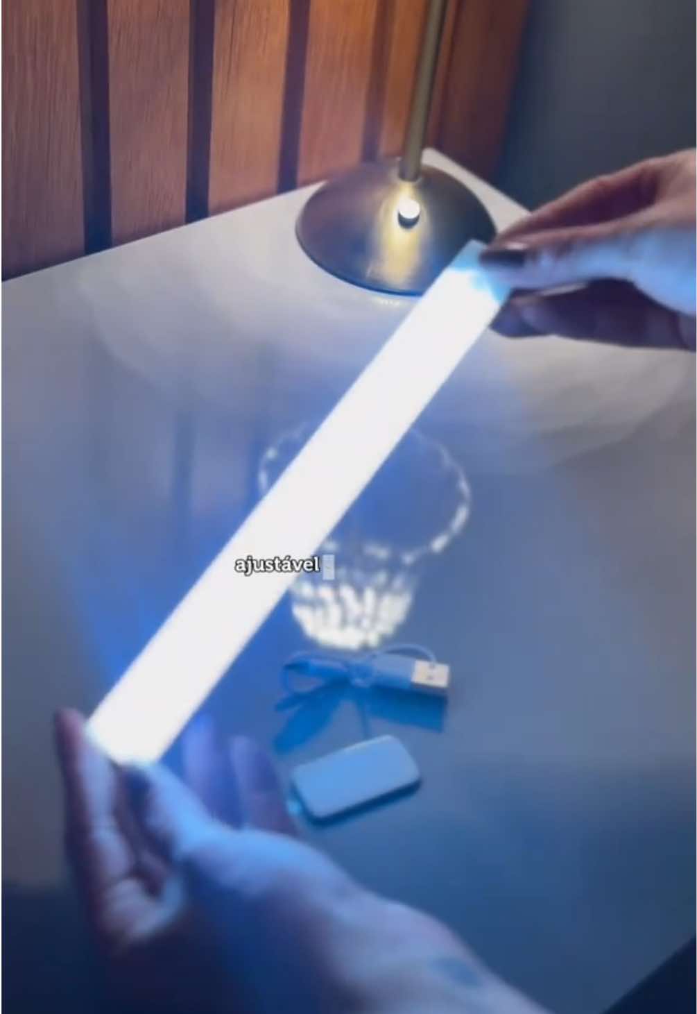 💡 Ilumine sua casa com tecnologia e praticidade! A Smart Luminária Ultra LED é sem fios, recarregável, com sensor de movimento de 120° e ainda economiza energia! Instala em segundos e dura até 1 mês com uma única carga! ✨ Perfeita para quartos, corredores, armários e muito mais. 👉 Disponível em 3 tamanhos, escolha a sua e diga adeus ao escuro! #LumináriaInteligente #CasaOrganizada #LuzComEstilo #TecnologiaLED #DecoraçãoFuncional #DicaDeCasa #Recarregável 