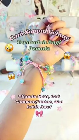 Gelangmu sering putus? Nih, aku kasih cara bikin simpul yang simpel tapi KUAT banget 💪✨ Cocok buat pemula, gak ribet, dan tahan lama! Penasaran gimana caranya? Yuk simak step-nya~ 🧵💕 #beads #beadsjewelry #tipsandtricks #HandmadeWithLove #BeadsBracelet #handmade #SmallBusiness #businesstips #businesstips #beadsjewelry #beadsbracelets 