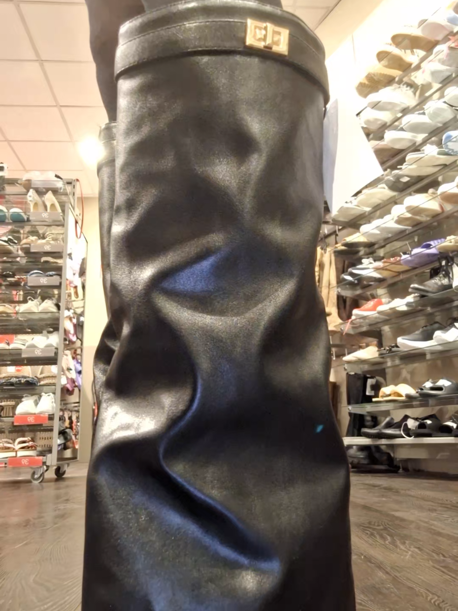Help a girl out! (btw they are only 35€ but I will probably be not be allowed to wear them at school) 😭 #fyp #shoe #helpme #viral #foru - shoes, decision, help a girl, Givenchy boots, boots
