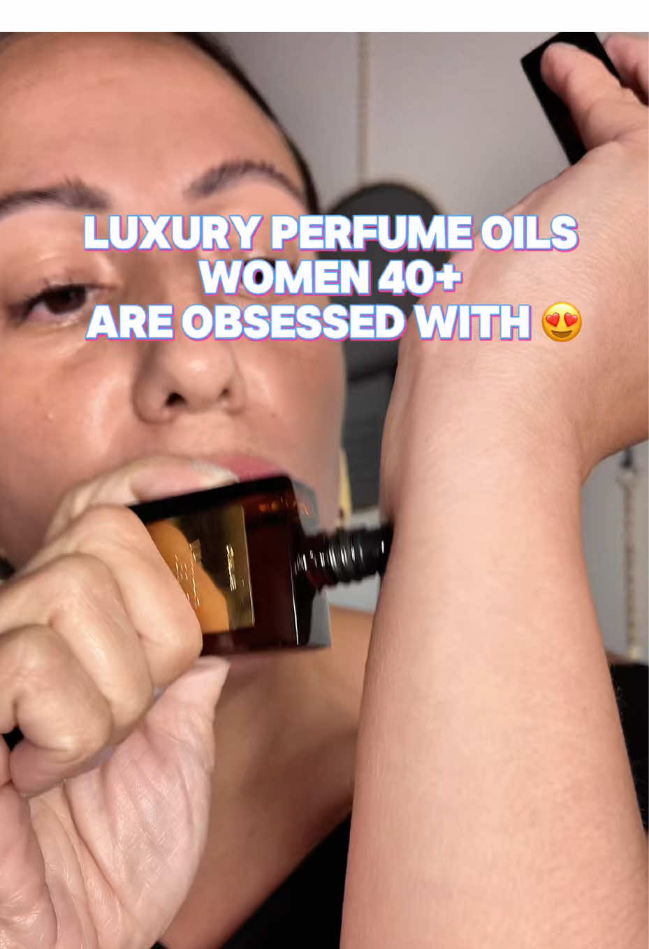 The scent trail on these oils? 😍 Cedar Supreme, Vanilla Verve & Sacred Santal are warm, elegant, and LAST. No alcohol, no harsh dry down—just luxe, skin-loving fragrance that lingers #PerfumeOil #perfumetok #perfumeoils #FragranceOver40 