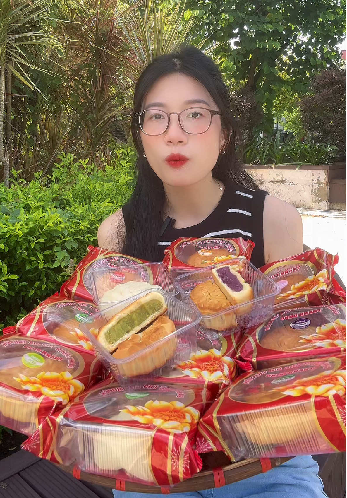 Ăn bánh đầu mùa thì được gì???😍😍😍 #huyenbanhtrungthu #xuhuong #food #banhtrungthu #banhtrungthanhdung #banhtrungthutruyenthong 