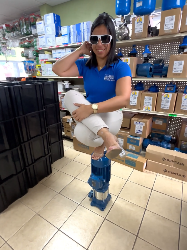 Challenge accepted 😎  #TheWaterSource  @nickiminaj #nickiminajpose  #PentaxPumps #standingonbusiness #nickiminaj 