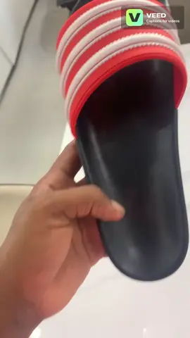 Fournisseur des chaussure depuis la#china 😎 numéro dans la bio👆👆👆👆