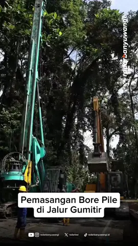 Setting Bore Pile di Jalur Gumitir hari ini, Jumat (25/7). Untuk proses perbaikan, Jalur Gumitir ditutup sementara mulai 24 Juli hingga 24 September 2025.
