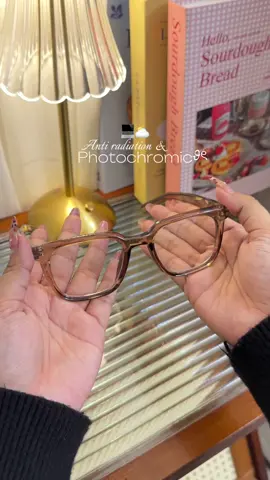 2in1 lens photochromic and anti radiation glasses for men and women ✨💫 #photochromiceyeglass #fashionableeyewear #replaceablelenses #eyeglasses #antiradiationglass 