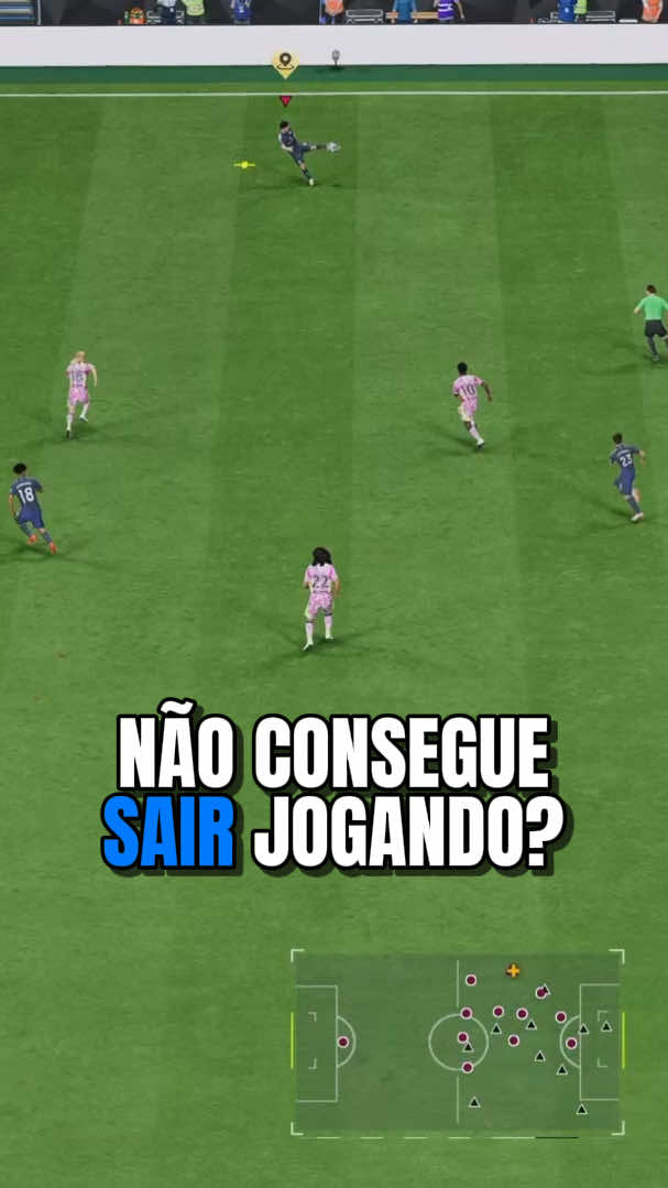 🔥 SAÍDA DE BOLA BUGADA NO EAFC 25: NINGUÉM CONSEGUE MARCAR! Tá tomando pressão na saída e não sabe o que fazer? Esse lance bugado vai te salvar de tomar gol logo no início! 👇 💡 COMO FAZER A SAÍDA DE BOLA BUGADA: ✅ O passe do goleiro precisa ser levemente na diagonal para o jogador pegar de primeira meio de costas. ✅ A defesa do adversário ainda tá “desligada” nesse momento e o lançamento costuma quebrar a linha com facilidade. ⚠️ DICAS IMPORTANTES: • Faça com jogadores rápidos na frente. • Não abuse toda hora ou o adversário vai ler. • Combine com táticas de ataque ultra ofensivas no início, se quiser pressionar logo após recuperar a bola. 👊 Segue @NoMercy54_ pra virar o cara mais chato de marcar no EAFC.