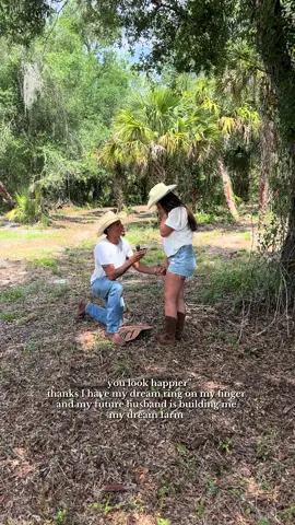 your sign that prayers do come true 💍🌾🐎 #engaged #youlookhappier #trending #buildingafarm #fiance #prayerworks #countryliving #couplegoals #engagementring 