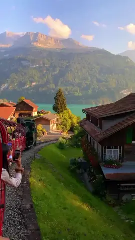 Switzerland 🇨🇭 Beautiful ❤️ #switzerland🇨🇭 #naturelover #naturevibes #swissalps #rain #swissbeautiful #tiktoktravel #fyp #viral #lauterbrunnen #switzerland 
