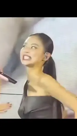 Funny girl Jennie #blackpinkdeadlineworldtour2025 #blackpink #jennie #jump #core #jenniekim #kpop 