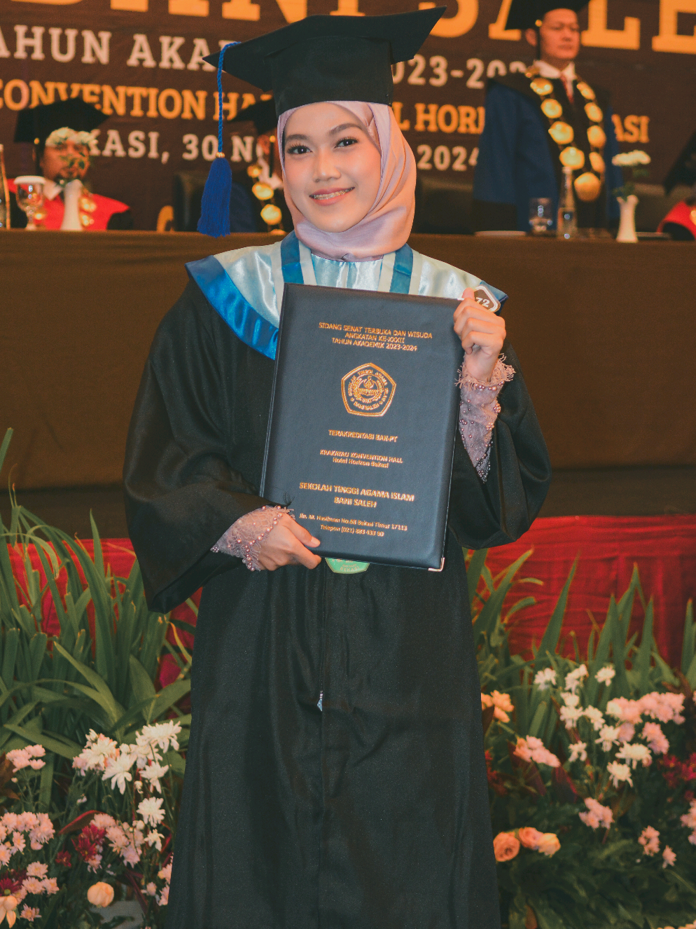 acungan jempol terbaik dari dosen terbaik🥺👍🏼 #masyaallahtabarakkallah #wisuda #skripsi #sore 