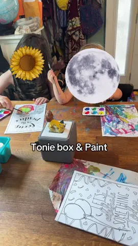 We love having the tonie box set up during art time #screenfreeplay #toniebox #painting #homeschool 