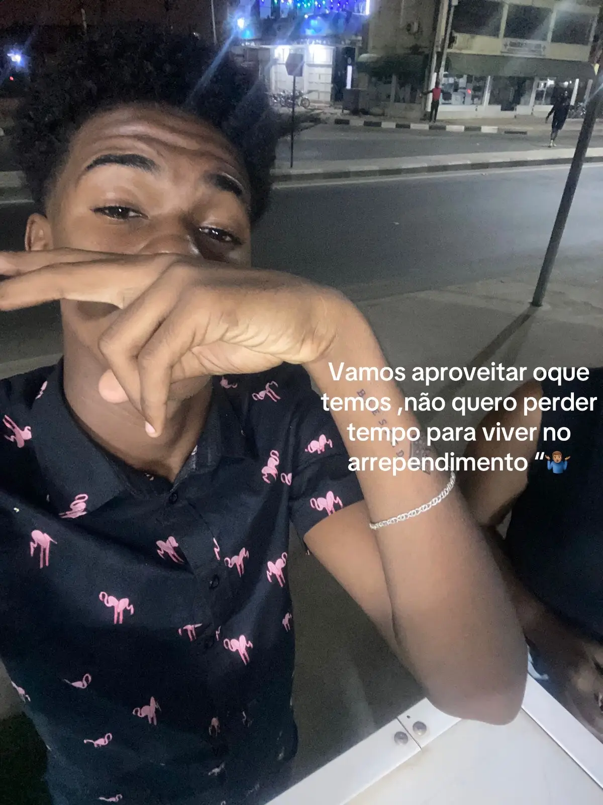 👀