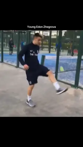 Young Zhegrova showing skills #edonzhegrova #🇦🇱🇽🇰 #albanian #kosovo #football #skills #lille #baller #genk #ligue1 #fyp 