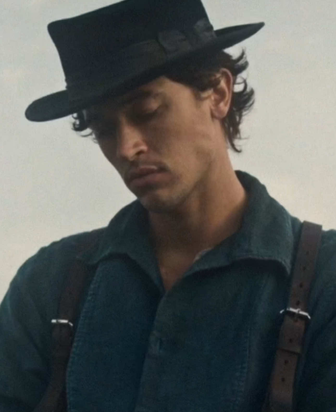 #BILLYTHEKID | imagine if chase icon and chase atlantic fused together to create a greater chase….things to think about | - sorry had to repost that quality was actually buns  Creds:  - ib/rm: @kevin  - song: Missed Connections - Chase Icon - dt: @seb @naomy @sanriobones @elijah ׂׂૢ 𖤓 @Annaleigh.xtx ᖭི༏ᖫྀ💍🏹🌀❌ @smuckrez @abby ✱ @lothlo ✧˚ · . ⚔️ @Sal(89/70) ⟭⟬  #tomblyth #4quanata #alightmotion #fyp #tomblythedit #edit #cowboy #chaseicon #tbosas #billythekidedit #coriolanussnow 