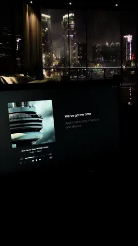 Drake (ft. Kyla & Wizkid) - One Dance 🎶 #drake #kyla #wizkid #onedance #drakeonedance #lyricsvideo #applemusic 