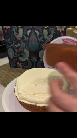 BUTTERCREAM CAKE TUTORIAL 😍#cake #cakedecorating #butter #caketok #foru 