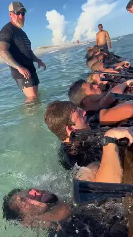 Navy Seals Training Workout  #marines #navyseals #usarmy #usmilitary #hellweek #hard #training #militaryedit  only educational content and not harmful 🫡