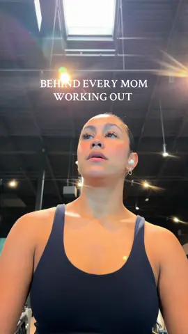 Moms, what’s the one thing you do just for you?🌷  #momlife #postpartumjourney #SelfCare #findingmyself #gymmotivation 