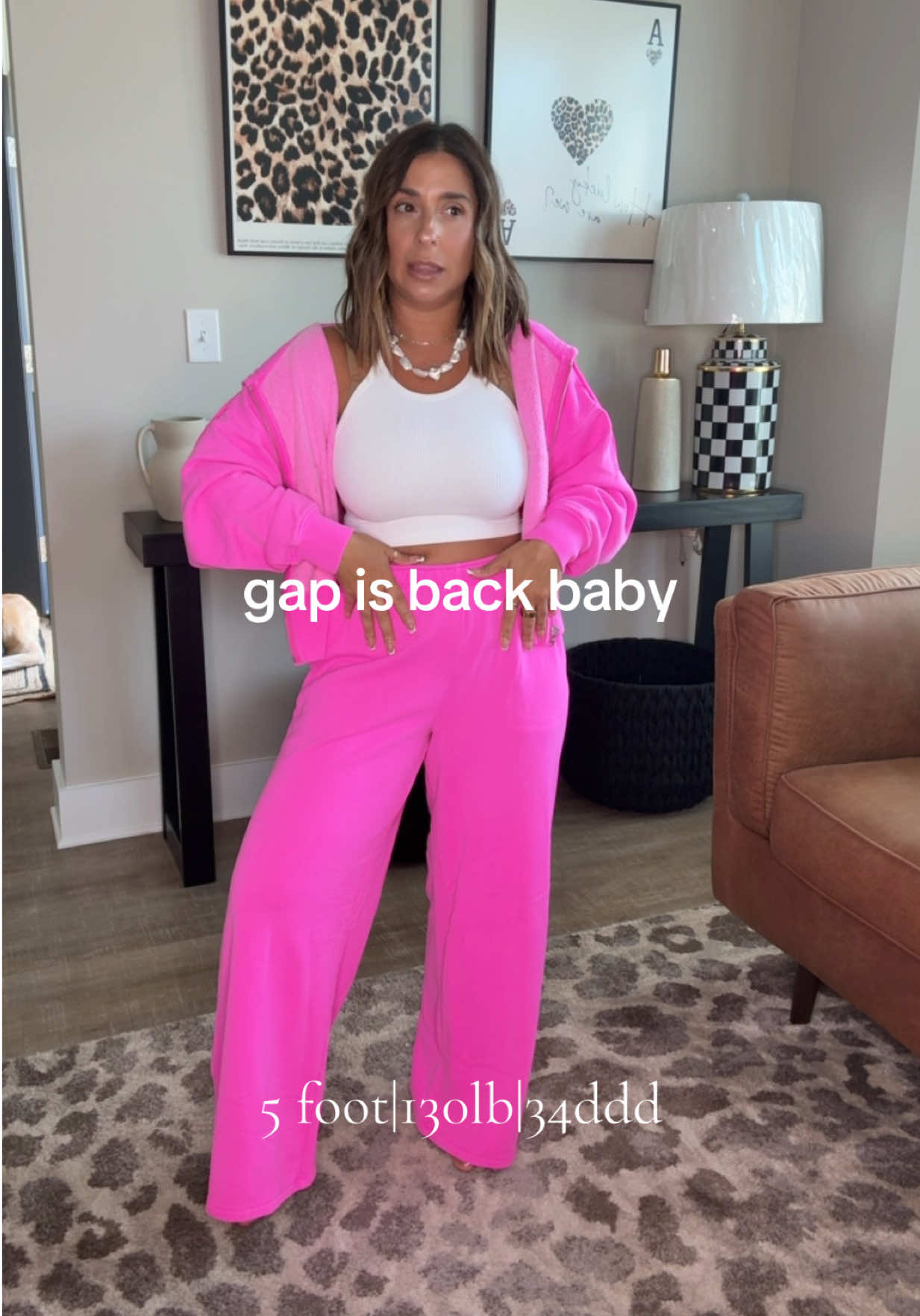 The set of my dreams 🩷🩷🩷 #petitefashion #shortandcurvy #shortgirfashion #momfashion #momstyle #casualmomstyle #gap #gapstyle 