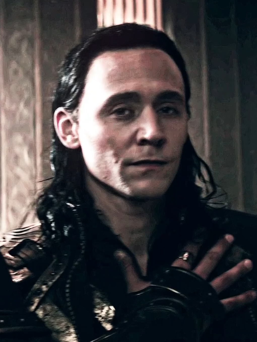 ttdw loki my husband🙏// basic edit  - - scp: @ᴅᴏʀᴇᴇɴ༄  ac: @lily ♫  song: 1-800 by @bbno$  - - #lokilaufeyson #loki #parizzxaep #blowthisup #fyp #mcu 