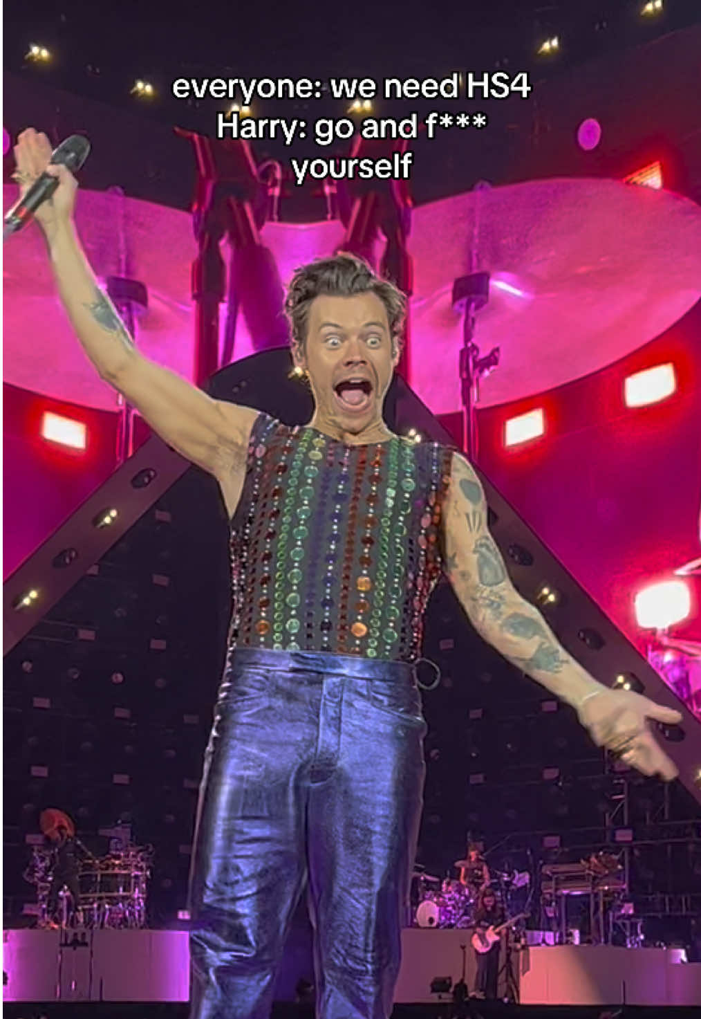 Would be so pleasing if he dropped a new album 🙈💕😂 #harrystyles #pleasing #pleasingharrystyles 
