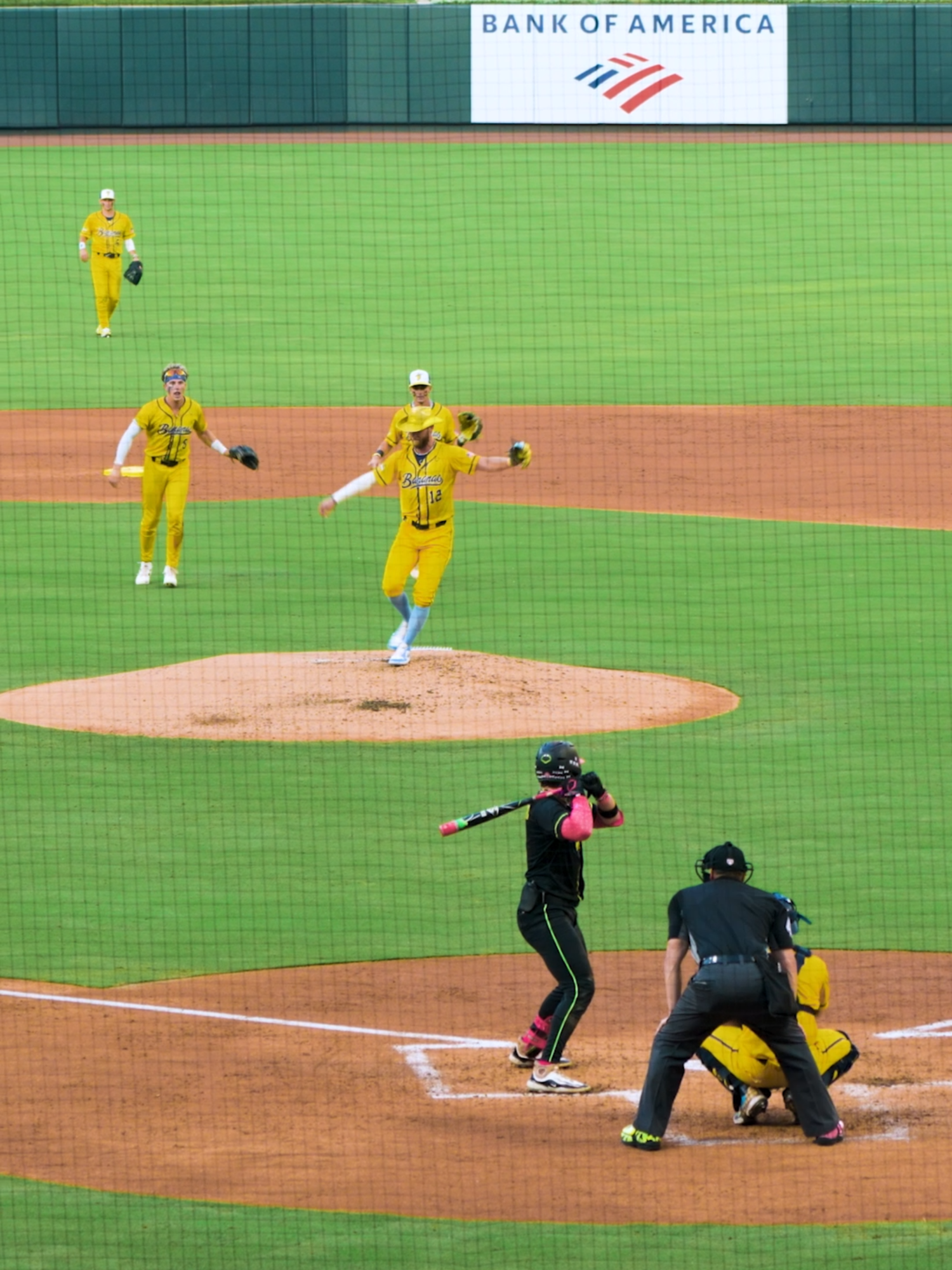 Footwork wild on this one☝️ #savannahbananas #bananaball #trending #music #foryou #dance
