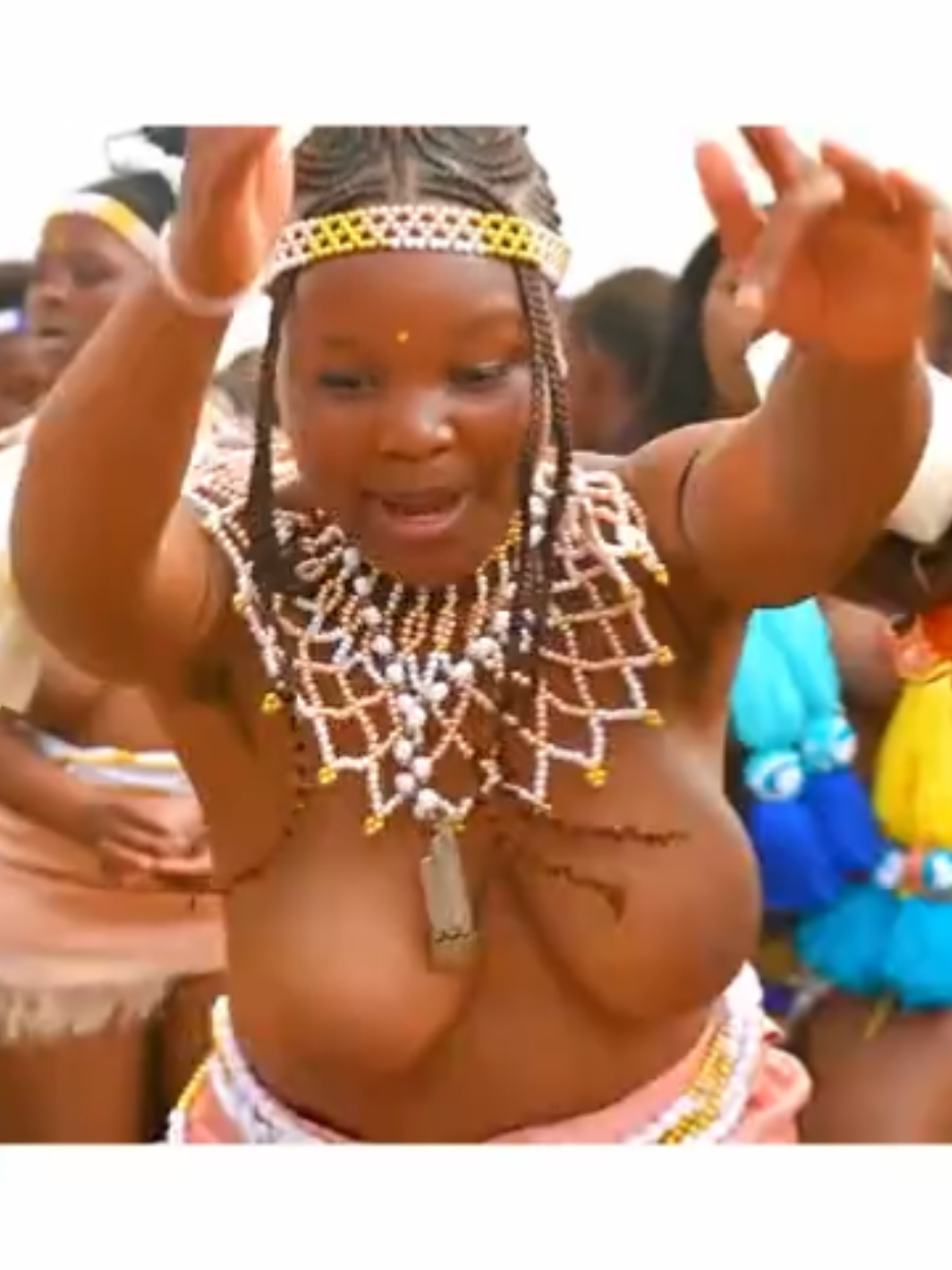 In Yabantu and Zulu Culture, women do not contribute any sexual meaning to their naked breasts. Women in different stages of their lives wear different beaded outfits. The older they get and as they are married, the more they cover their bodies. Different colors and beads are used to express feelings and communicate messages regarding their gender and marital status.  Each ceremony in Zulu culture has its own dress code. Zulu dress South African village culture traditional video religion dance women's special girl femininity lifestyle virgin  #zuluculture #trending #tribes #african #traditional #cultural #viral #dance #Music #traditionalwear #traditionaldance #southafrica #zuludance #culture #sama28 #zulutiktok #satiktok🇿🇦 #fyp #yabantu #yabantutv 