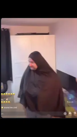 ريحت گسي ورد الجوري😝#سند_قطيشات #مشاهير_تيك_توك #لايفات_المشاهير #حب @عرزة الشوابكة @منافع الخصاونة 