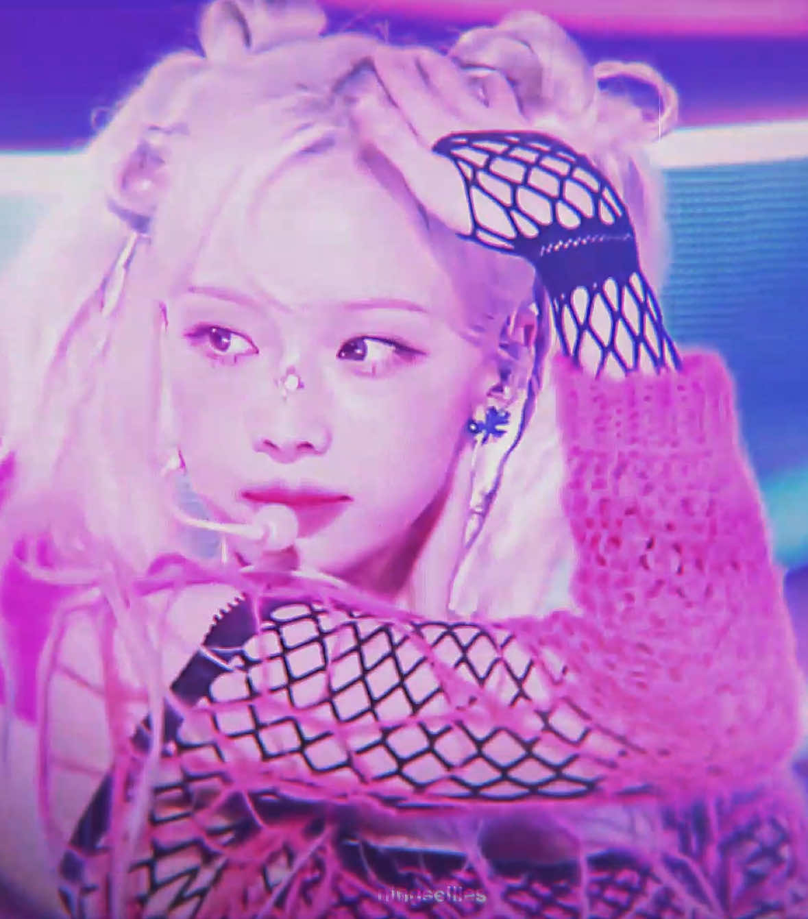 this is kinda ass and not my typical style but i wanted to try smth new :p #aespa #winter #edit #fyp #foryou #viral #winteredit #kpop #kpopedit #editing 