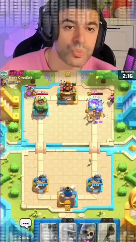 🔥Clash Royale — это мобильная стратегическая игра в реальном времени с элементами коллекционных карточных игр (ККИ 🃏) и MOBA, разработанная компанией Supercell 🎮. Она была выпущена 2 марта 2016 года для Android и iOS и быстро стала хитом, заработав $1 млрд за первый год 💰.   🎯 Основные особенности игры   1. ⚔️ Игровой процесс      - Цель: Уничтожить башни противника 🏰, защищая свои. У каждого игрока есть:        - 2 Башни принцесс 👑 (дают по 1 короне за разрушение).        - 1 Королевская башня ⚡ (её уничтожение = мгновенная победа).      - 🃏 Колоды: 8 карт (войска 🗡️, здания 🏗️, заклинания 🔮).      - 💧 Эликсир: Карты требуют эликсира (макс. 10). В последнюю минуту боя скорость восстановления ×2 ⏳.      - 🎮 Режимы боя:        - 1 vs 1 (3 мин + овертайм).        - 2 vs 2 🤝 (кооператив без потери трофеев).        - Испытания 🧪 (например, 