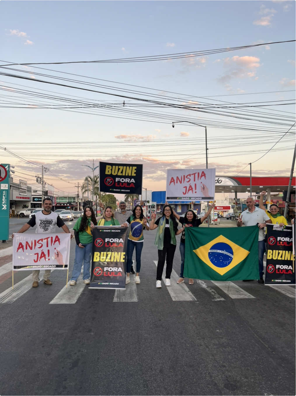 a roubalheira do PT tá acabando!  #foralula #lulaladrao 