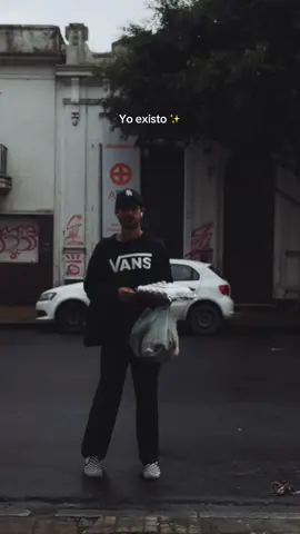 A veces el mundo me confunde, pero Diosito no falla ✨  IG: canatcho 🦦 “Vídeo post compras para sobrevivir los próximos días encerrado preparando el final que no canso de patear”  #estudiantes #medicina #DiositoSabe #amorpropio #frasestiktok  #paratii #fyp  	