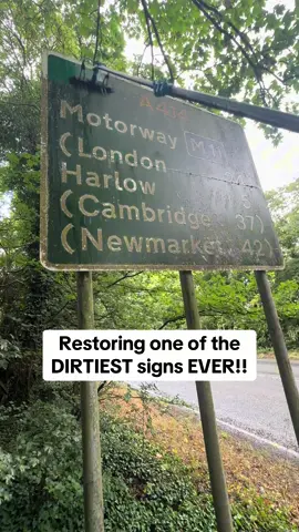 easily one of the dirtiest signs I’ve come across on the channel so far!! I was so pleased with how the finished product came out! It looks like new #satisfying #transformation #CleanTok #satisfyingvideo #fyp 