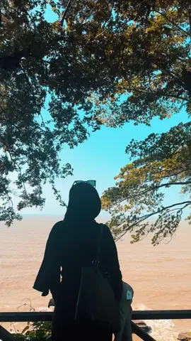 andai saja kamu tahu betapa sakitnya aku ketika memutuskan untuk asing dan menjauh, padahal aku masih  sangat ingin bersamamu #foryou #fyp #goviral 