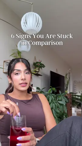 I encourage you to pause and really notice if any of these signs feel familiar Recognizing this matters because comparison can chip away at your confidence without you even realizing it. It is often a subconscious process.  Take care of your mind and body. Love, Nawal ♥️ #confidence #SelfImprovement #psychology 