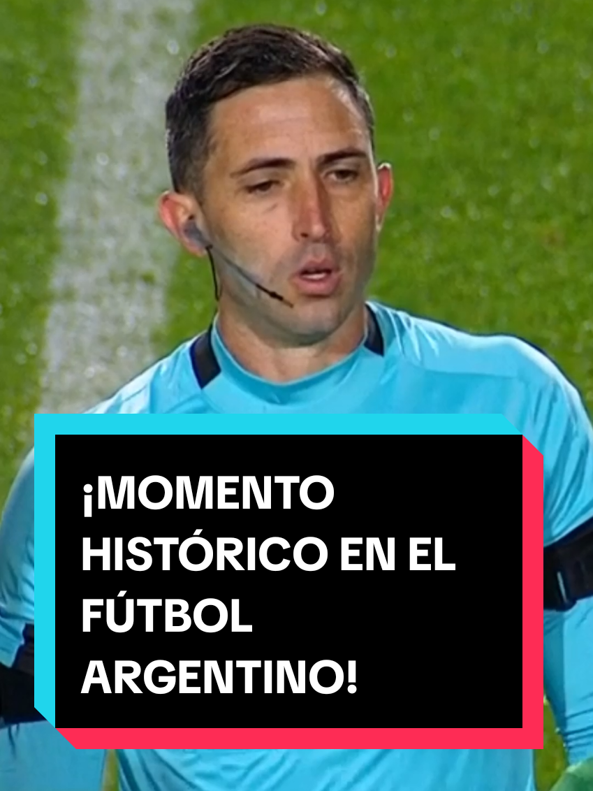 ¡LA DECISIÓN DEL VAR DEBE SER COMUNICADA AL PÚBLICO!🔥 Nazareno #Arasa inauguró una nueva regla en el #FútbolArgentino 🇦🇷📺 ESPN Premium | Suscribite al Pack Fútbol | #TorneoClausura #TikTokDeportes #Sarmiento 